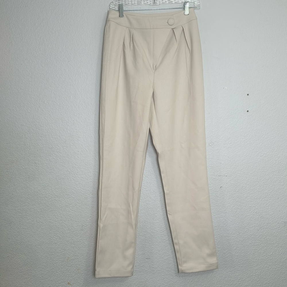 NEW 4th + Reckless Ivory Cream Asymmetrical Button Pants Womens 6 Tall High Rise